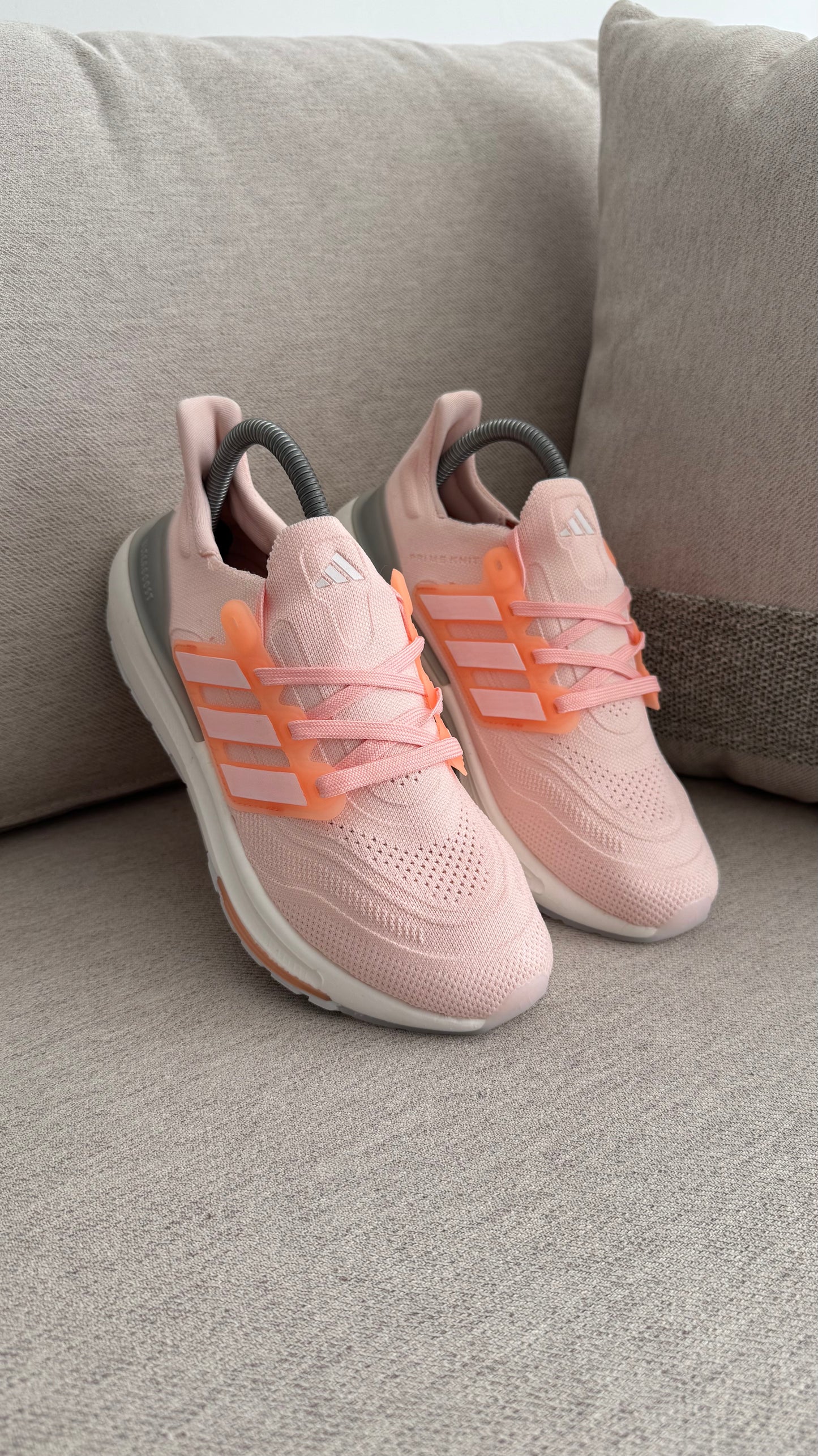 ADIDAS ULTRABOOST 21 ROSADO