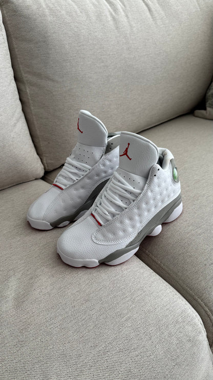 JORDAN RETRO 13 BLANCO GRIS