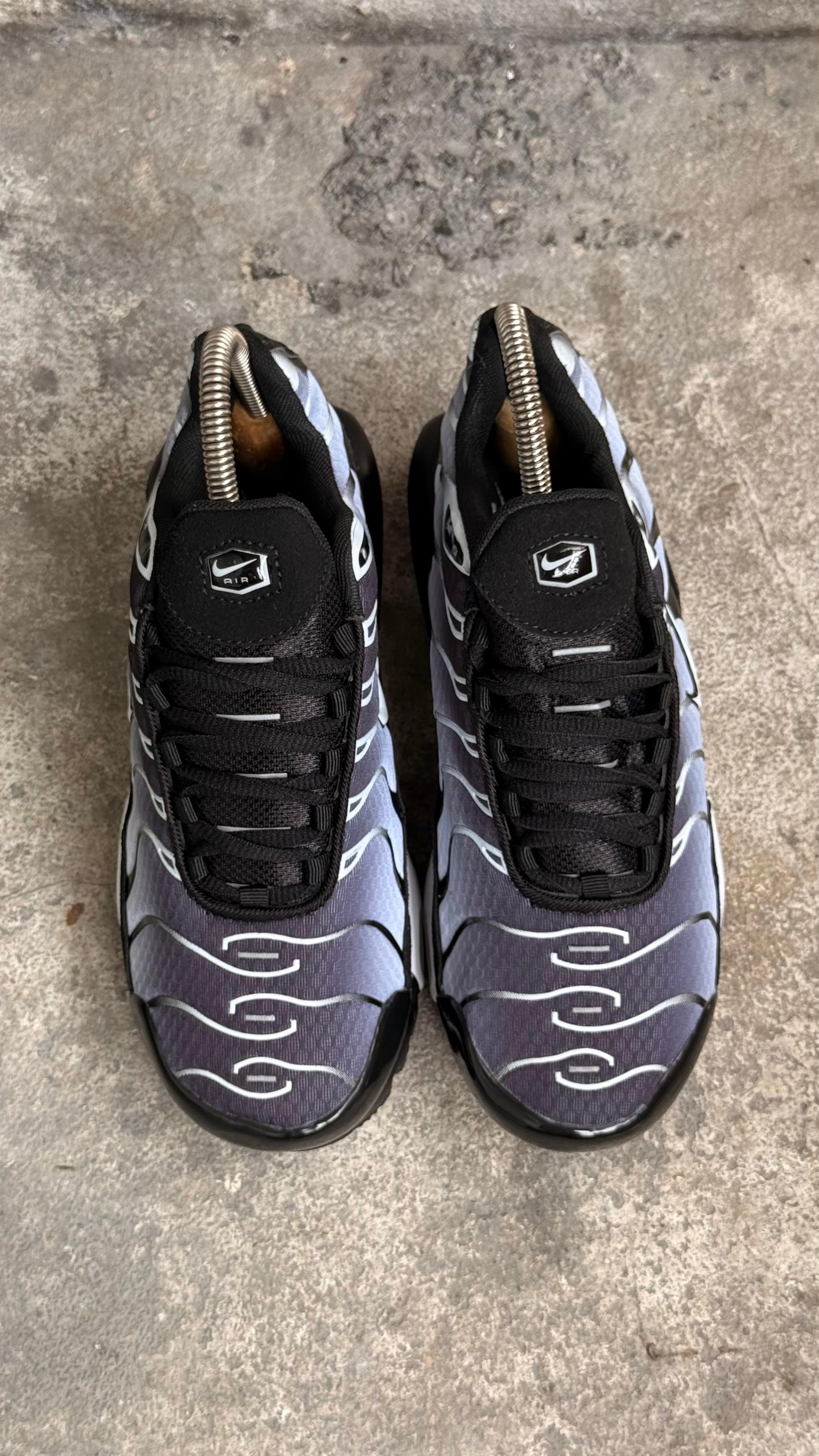 NIKE TN DIFUMINADO NEGRO BLANCO