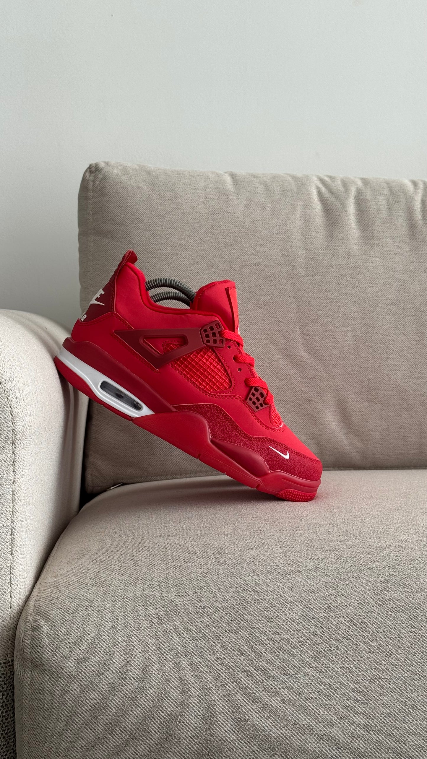 JORDAN RETRO 4 ROJA