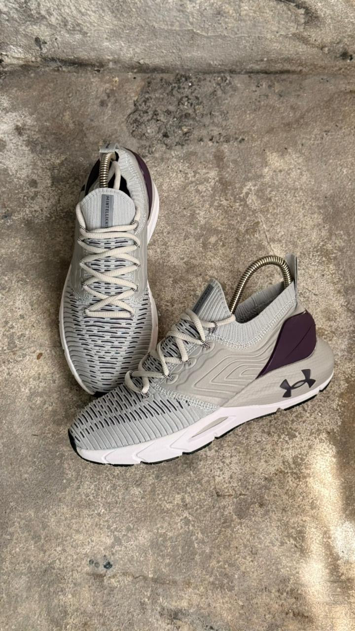 UNDER ARMOUR GRIS MORADO