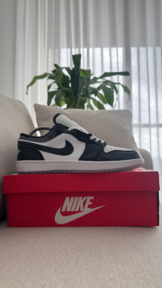 NIKE R1 CHAROL LOW JORDAN BLANCO NEGRO