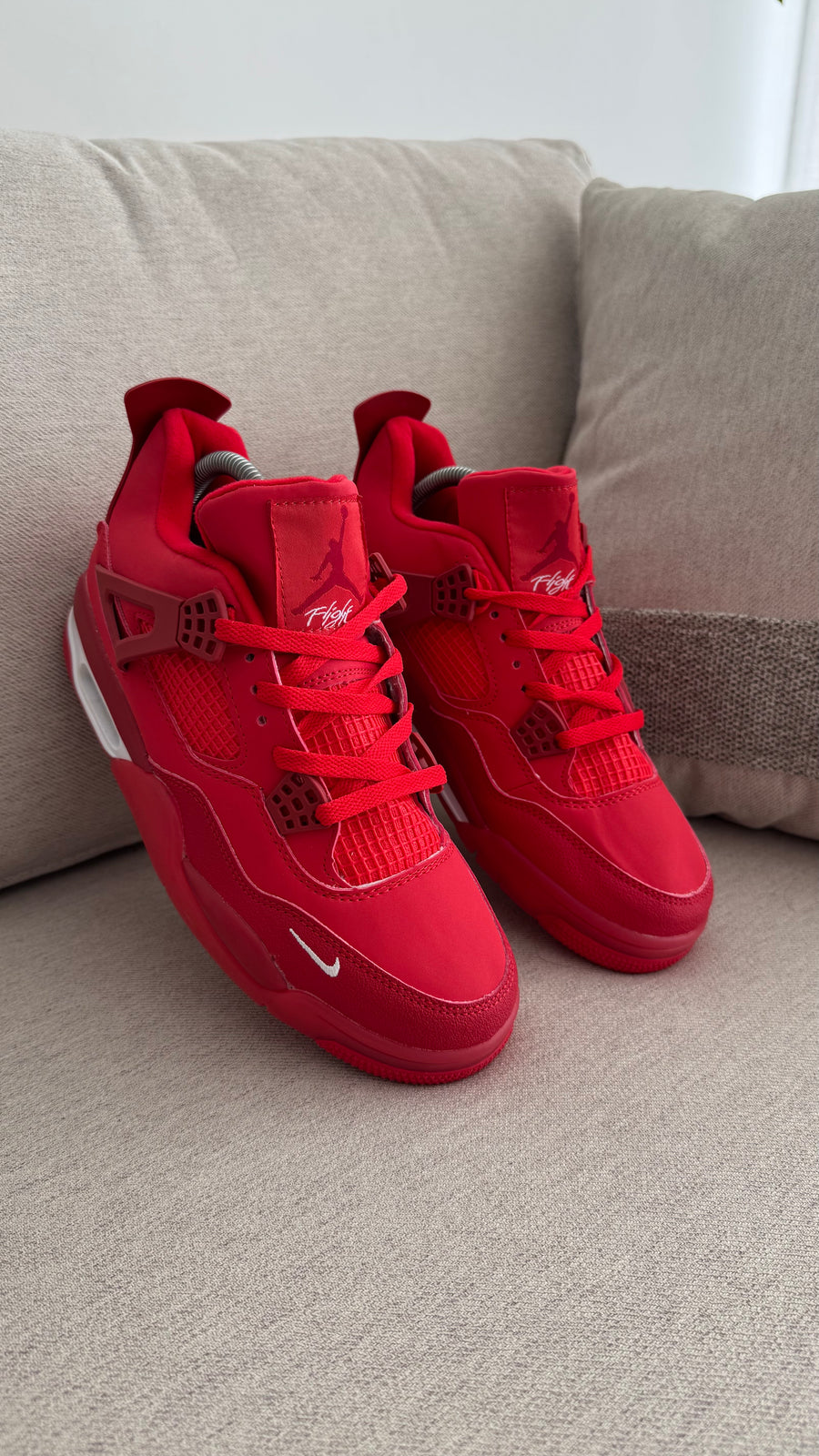 JORDAN RETRO 4 ROJA