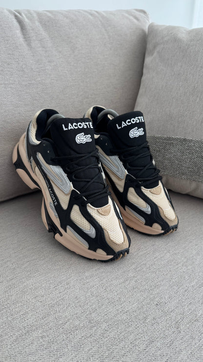 LACOSTE LOO3 BEIGE NEGRO