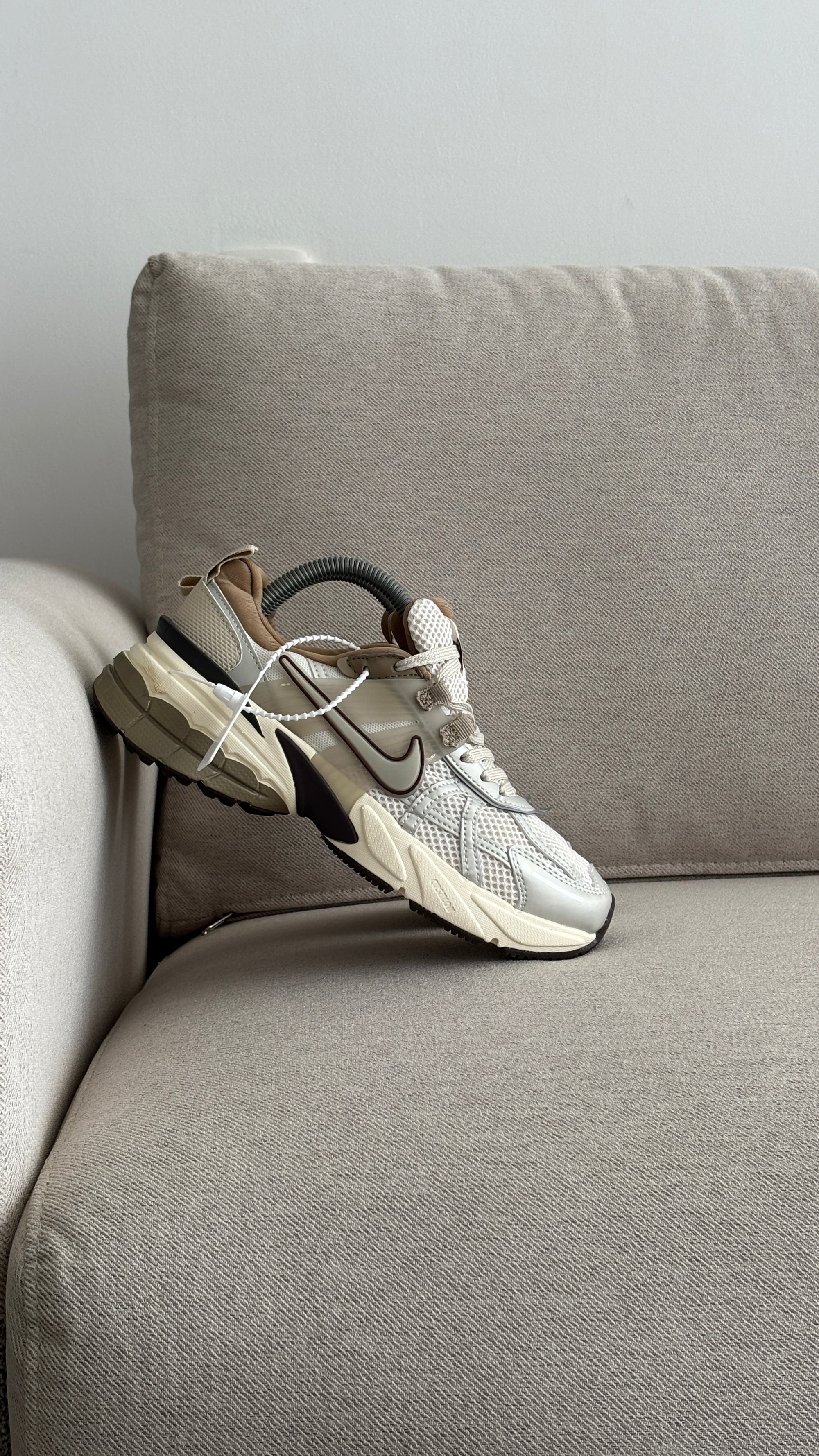 NIKE V2K CAFE
