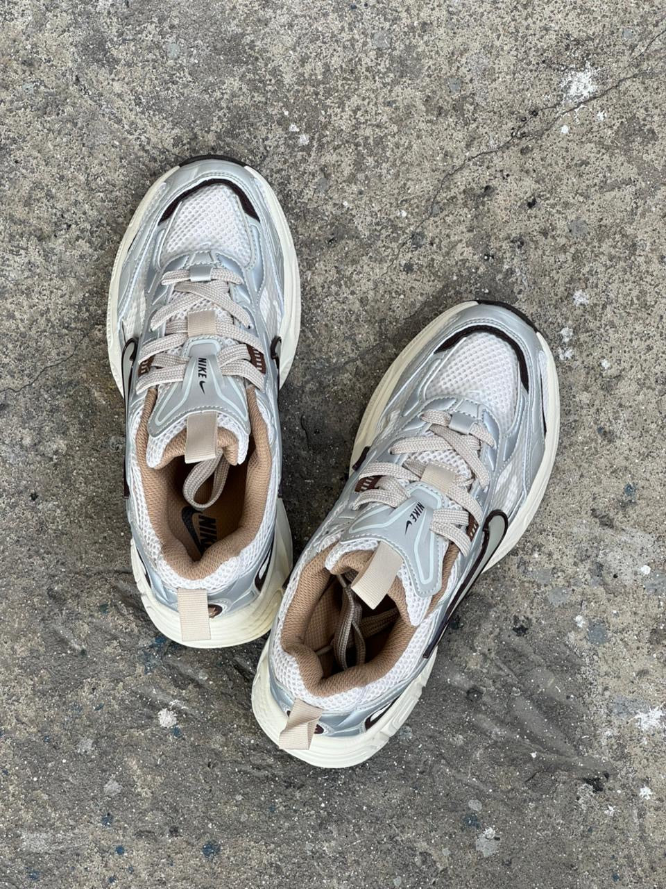 NIKE V3K BEIGE CAFE