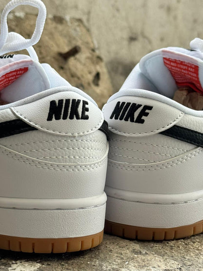 NIKE SB LEYENDA BLANCO NEGRO