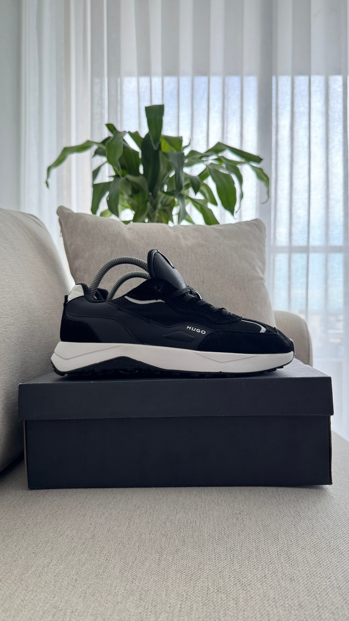 HUGO BOSS NEGRO BLANCO