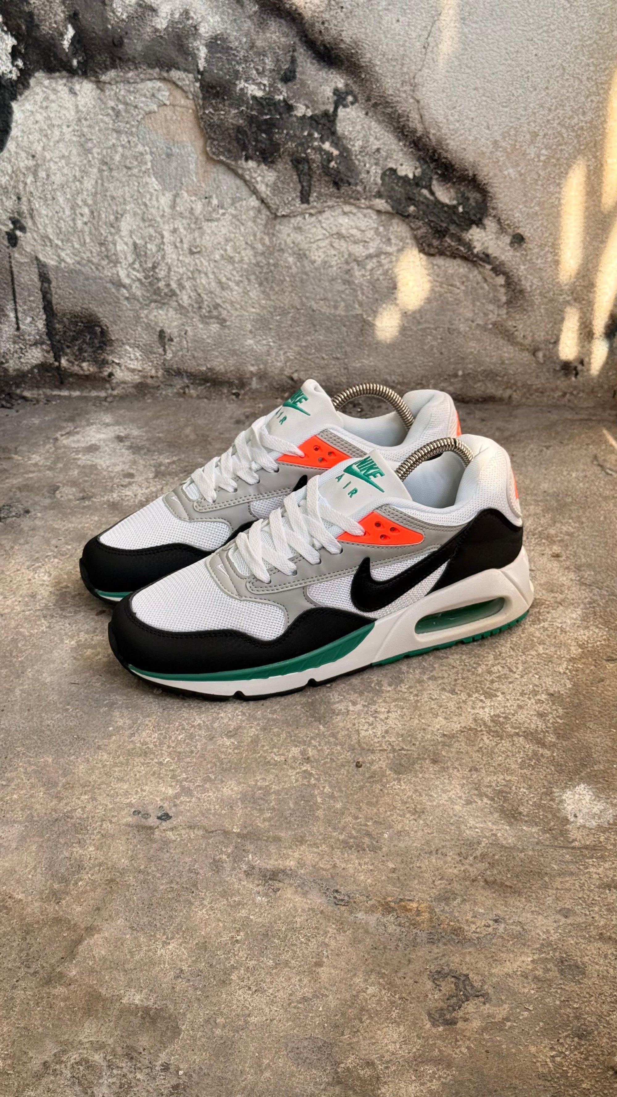 NIKE CORRALATE VERDE