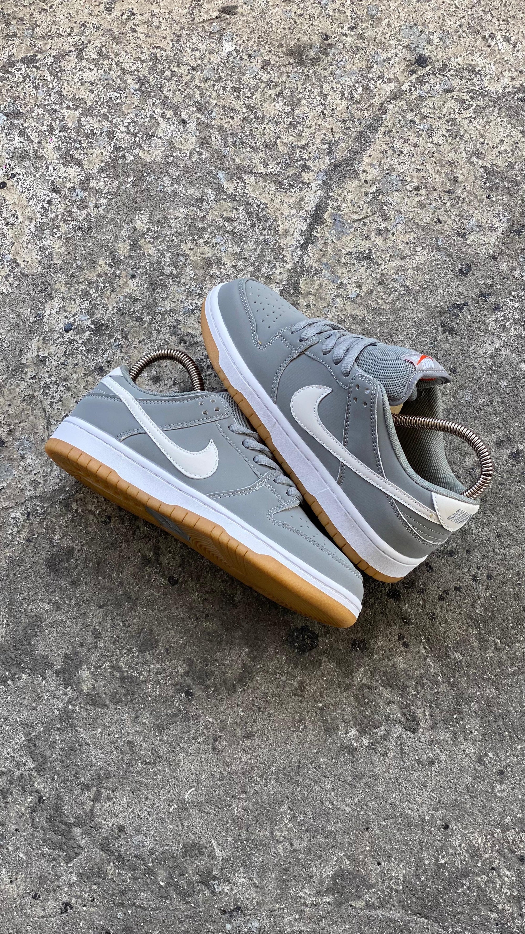 NIKE SB DUNK GRIS BLANCO CAFE