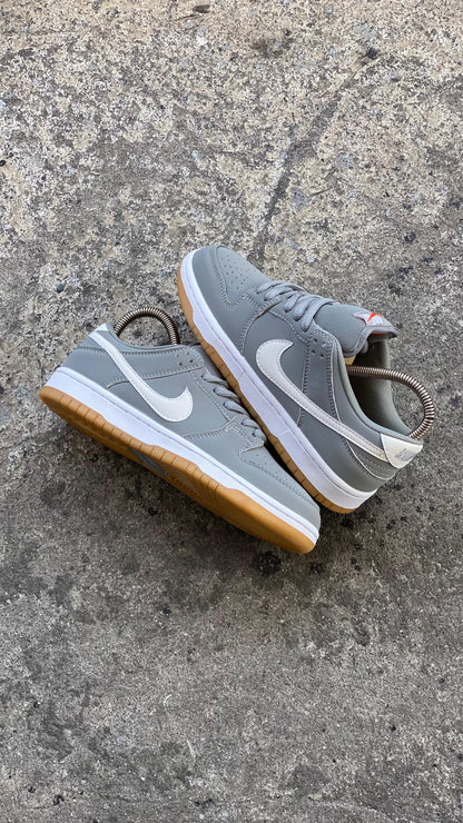 NIKE SB DUNK GRIS BLANCO CAFE