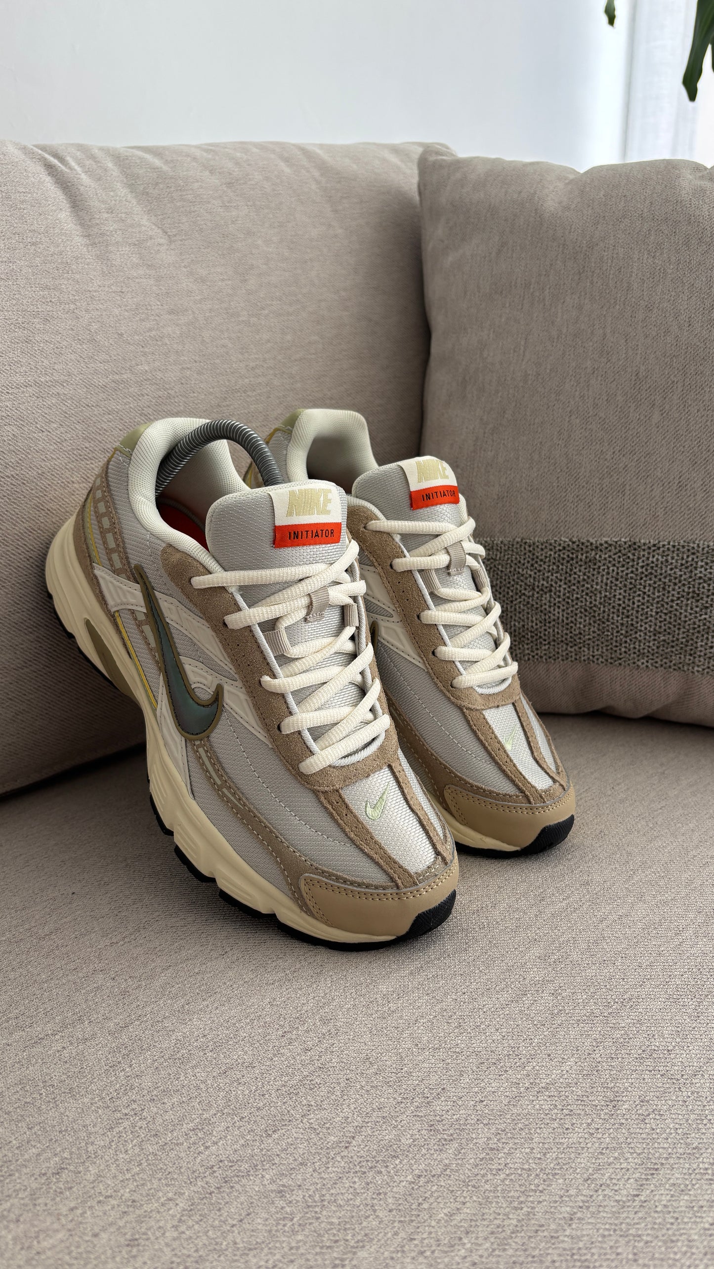 NIKE INITIATOR BEIGE VERDE