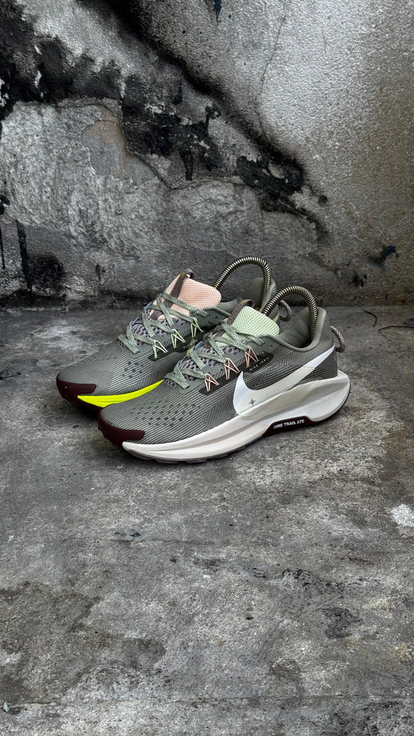 NIKE  TRAIL VERDE