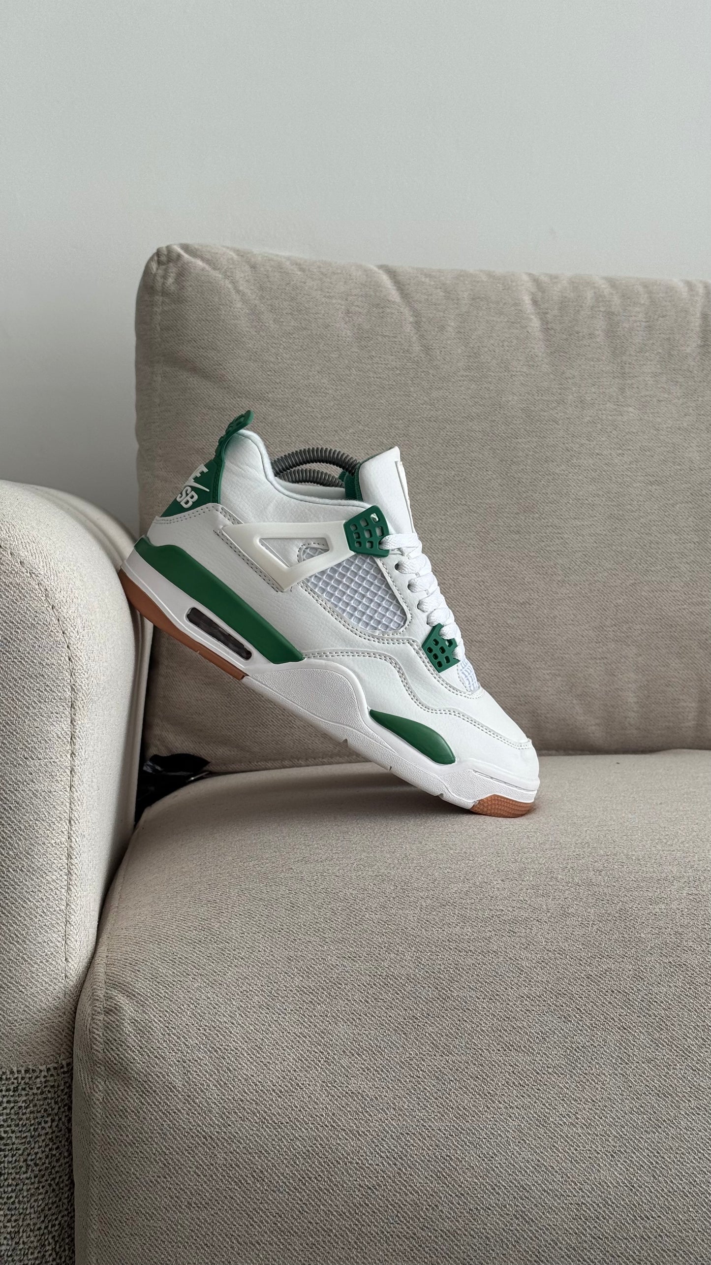 JORDAN RETRO 4 BLANCO VERDE