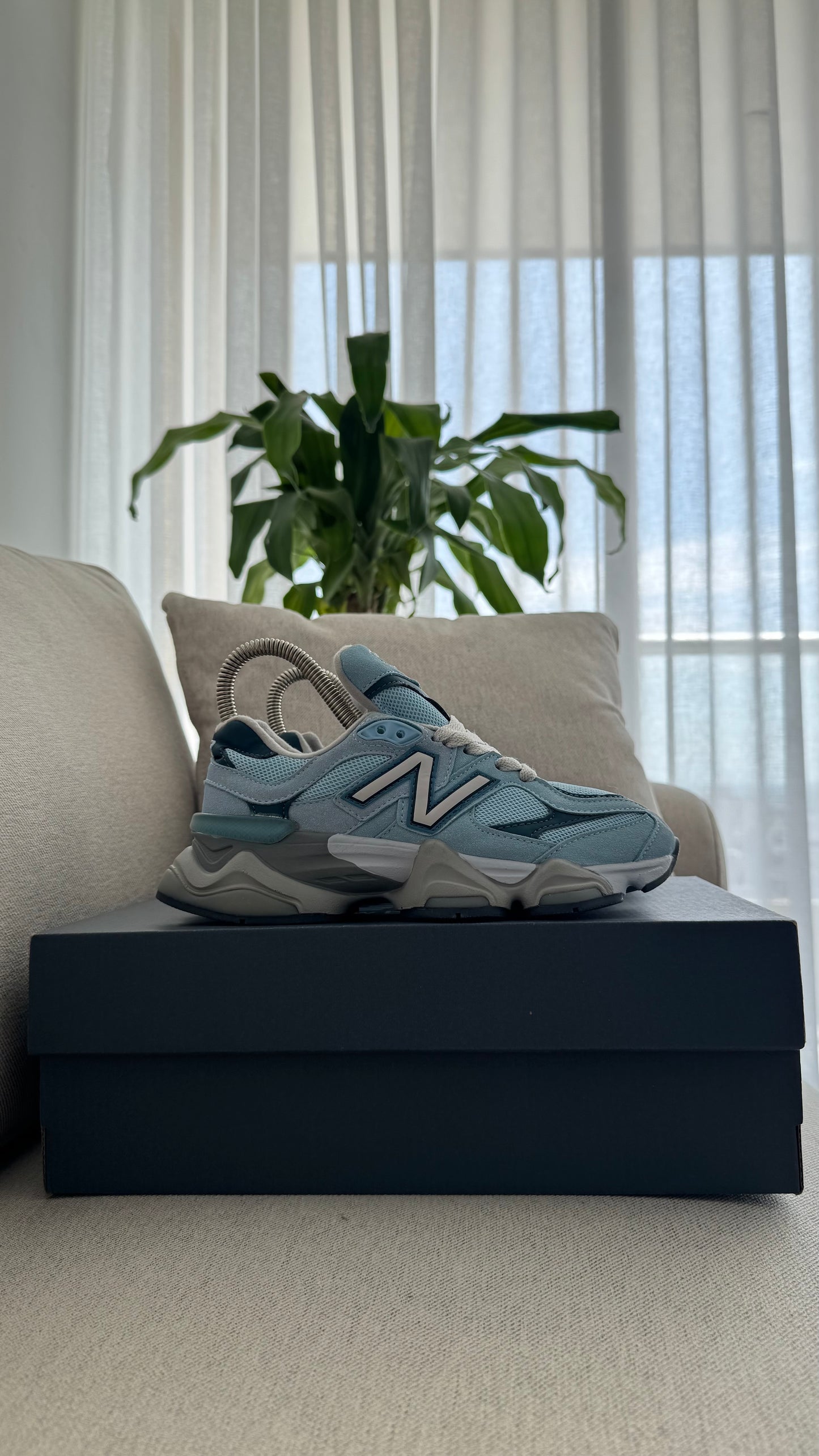 NEW BALANCE 9060 AZUL SUAVE
