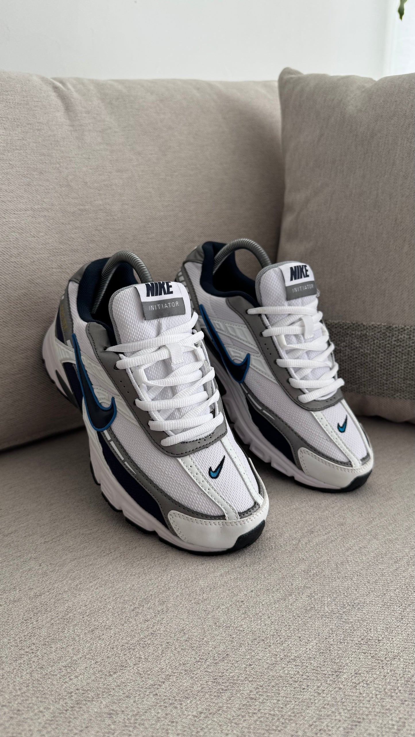 NIKE INITIATOR BLANCO AZUL