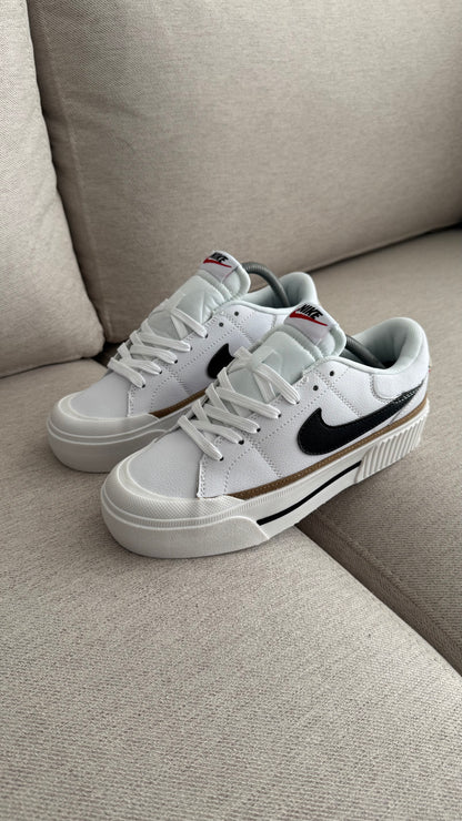 NIKE LEGACY BLANCO NEGRO