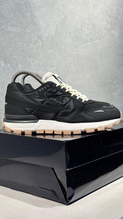 FILA RAMBLER NEGRO BLANCO CAFE