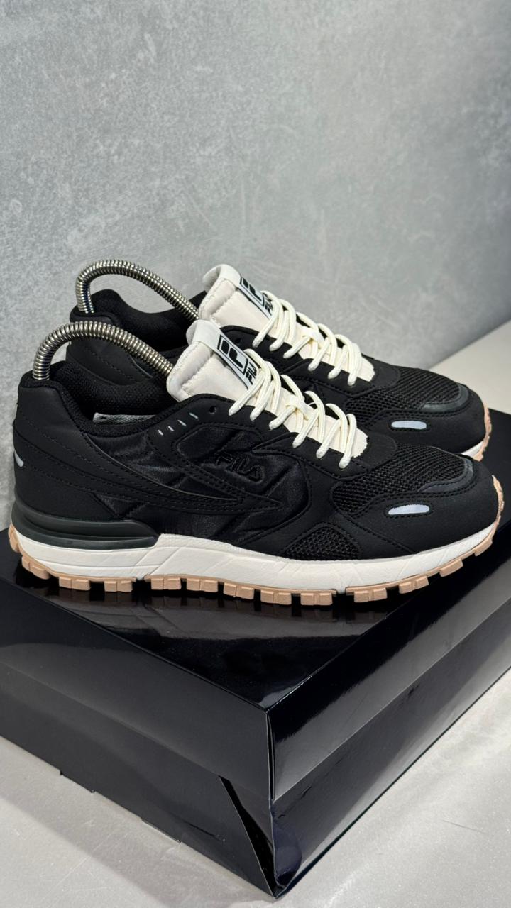 FILA RAMBLER NEGRO BLANCO CAFE