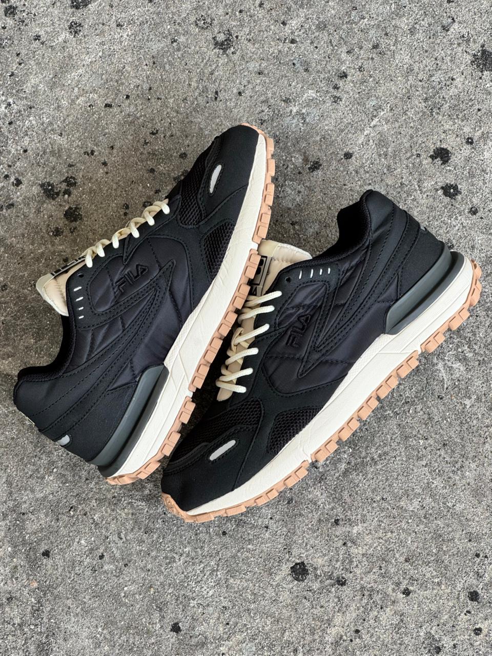 FILA RAMBLER NEGRO BLANCO CAFE