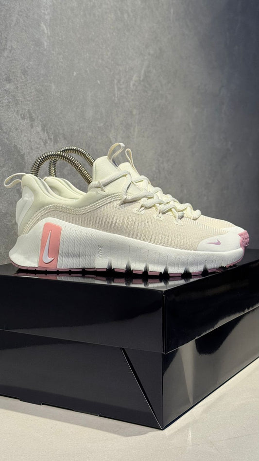 NIKE FREECOM BEIGE ROSA