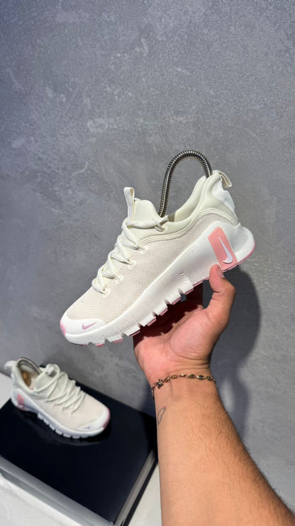 NIKE FREECOM BEIGE ROSA