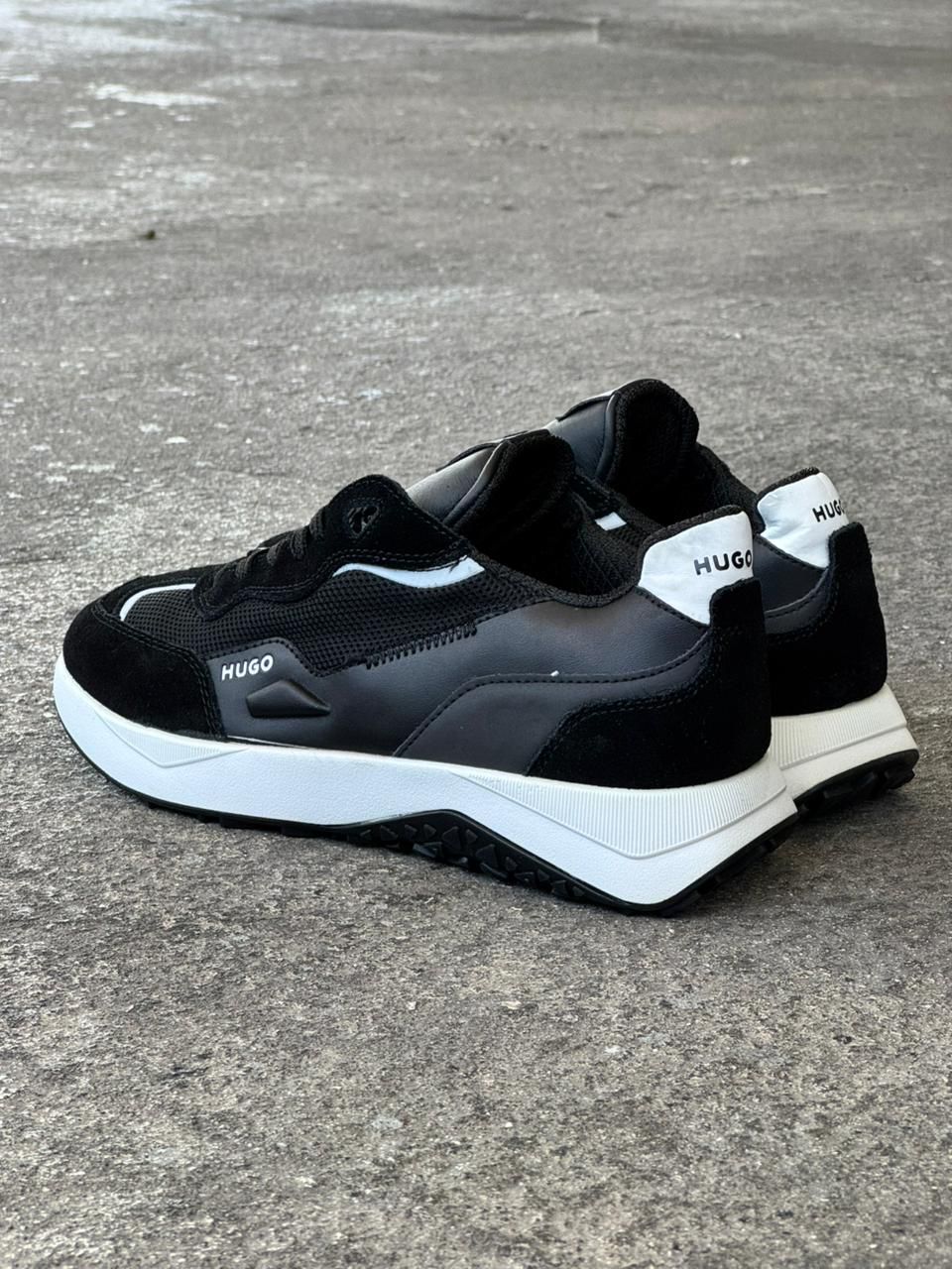 HUGO BOSS NEGRO BLANCO