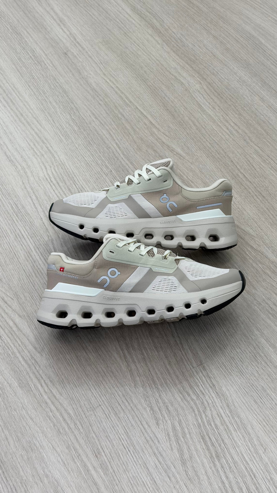 ON CLOUD RUNNER BEIGE CREMA