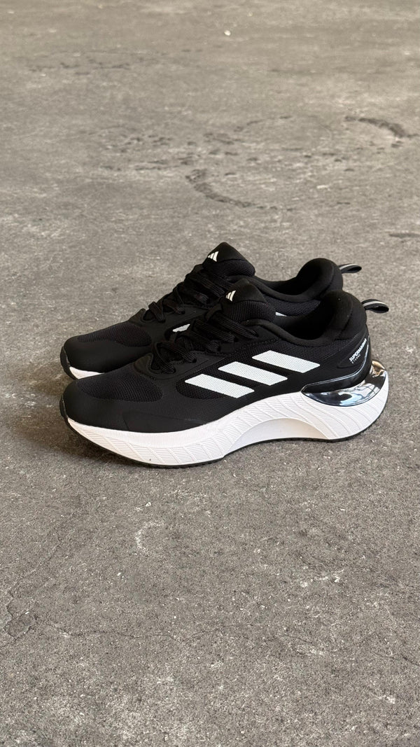 ADIDAS SUPERMAGMA NEGRO BLANCO
