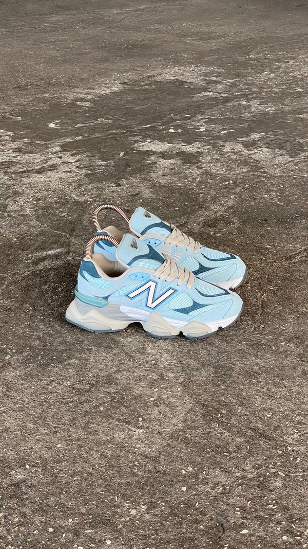 NEW BALANCE 9060 AZUL SUAVE