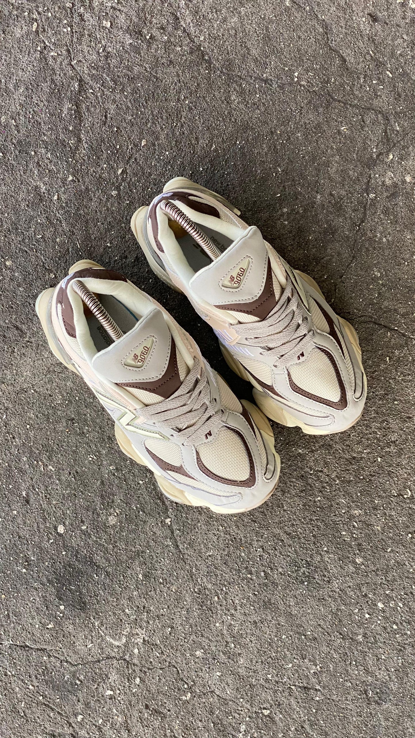 NEW BALANCE 9060 BEIGE CAFE