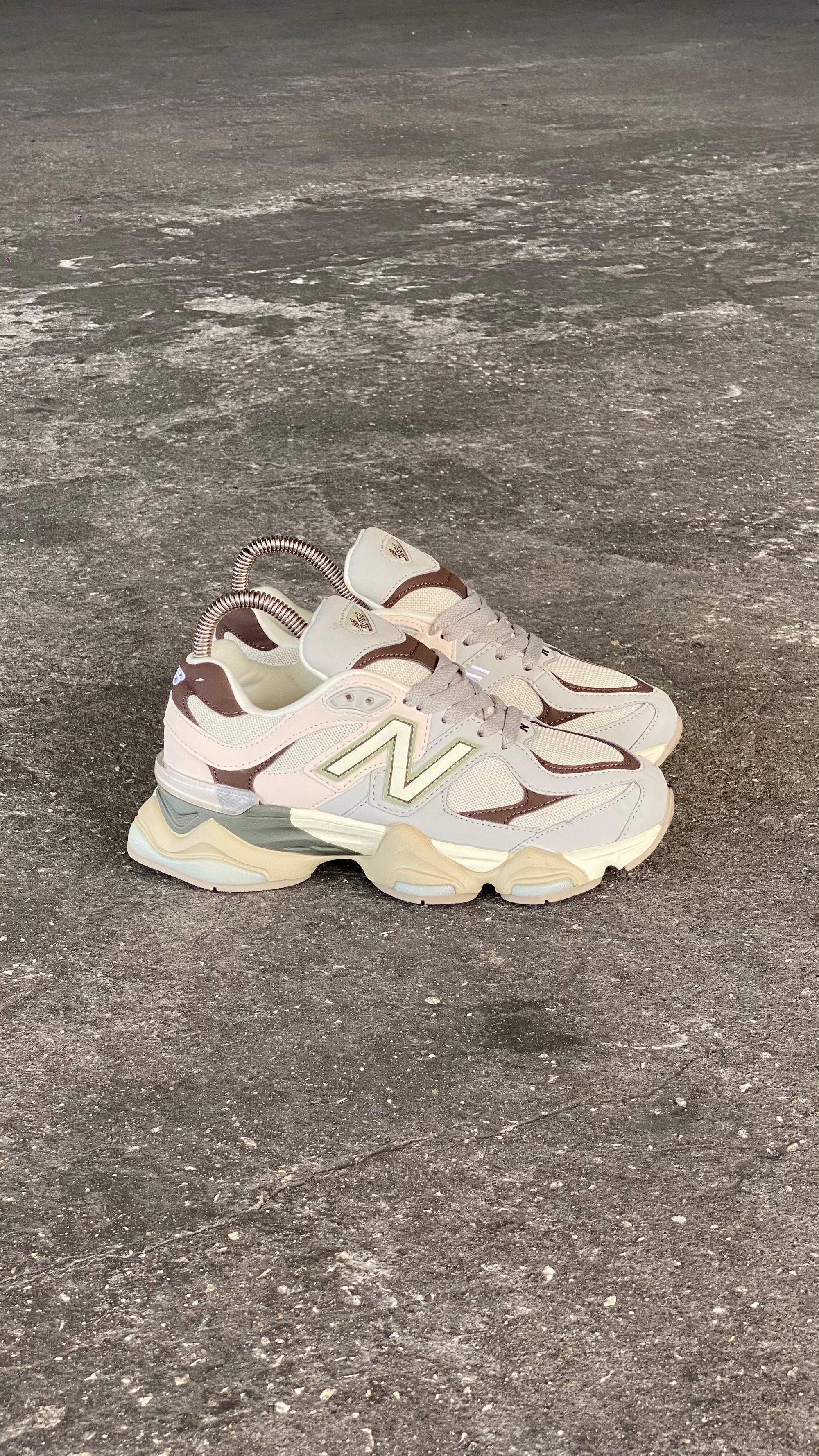 NEW BALANCE 9060 BEIGE CAFE