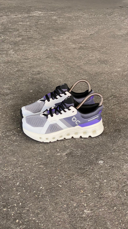 ON Cloud blanco morado