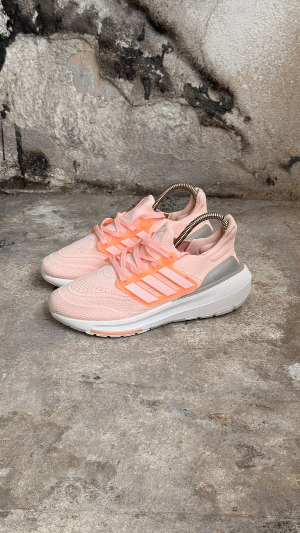 ADIDAS ULTRABOOST 21 ROSADO