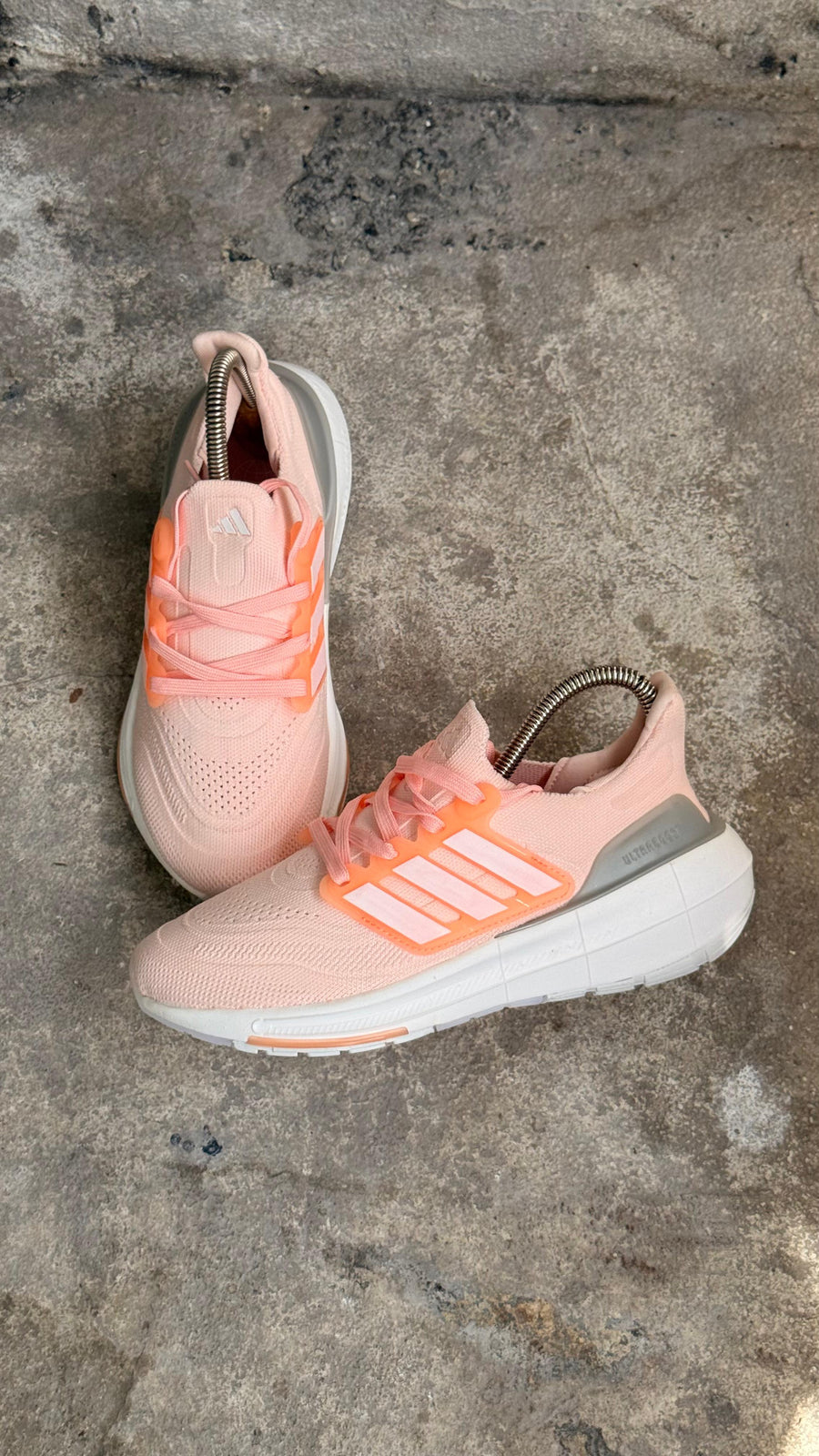 ADIDAS ULTRABOOST 21 ROSADO