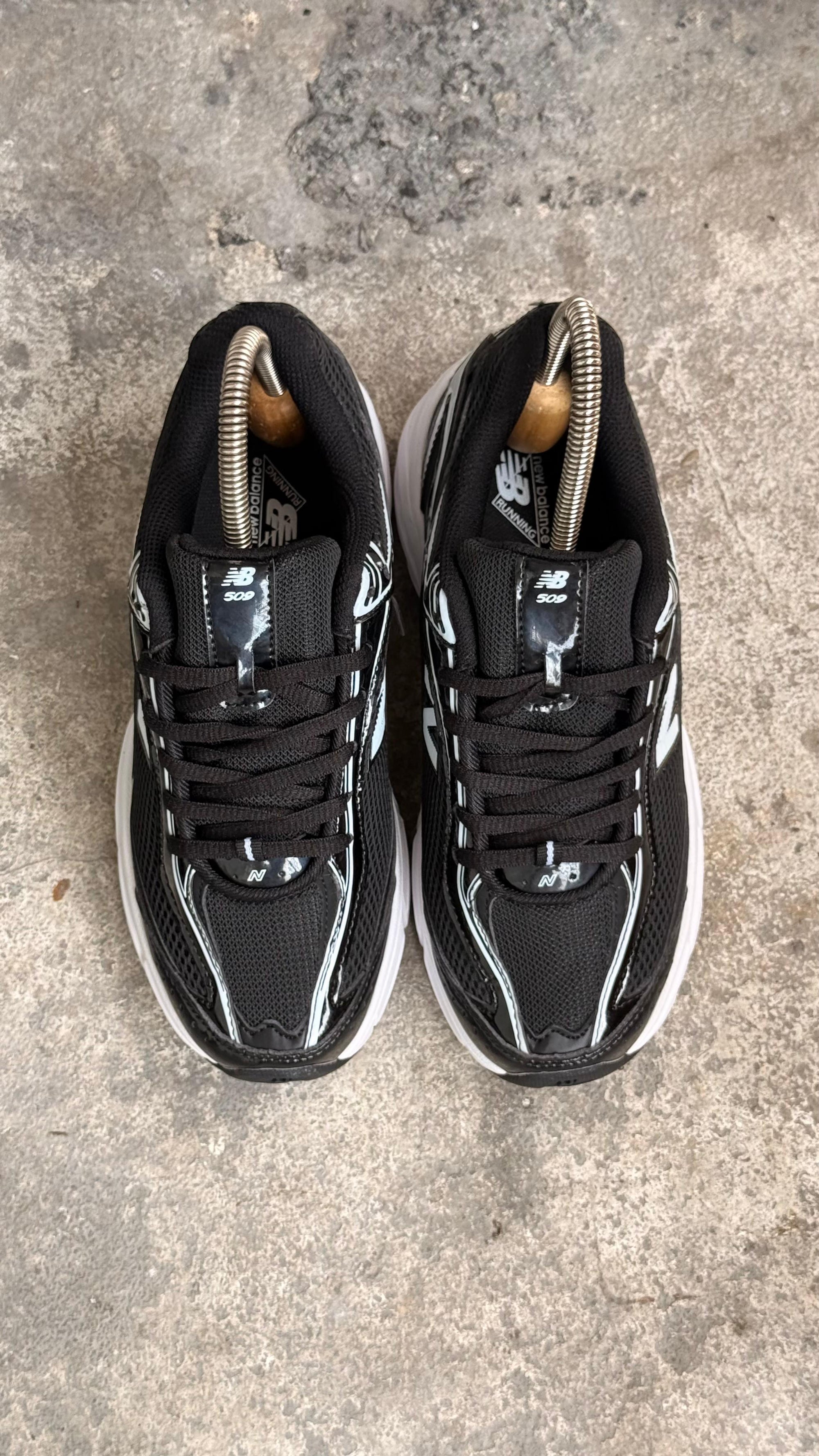 NEW BALANCE 509 NEGRO