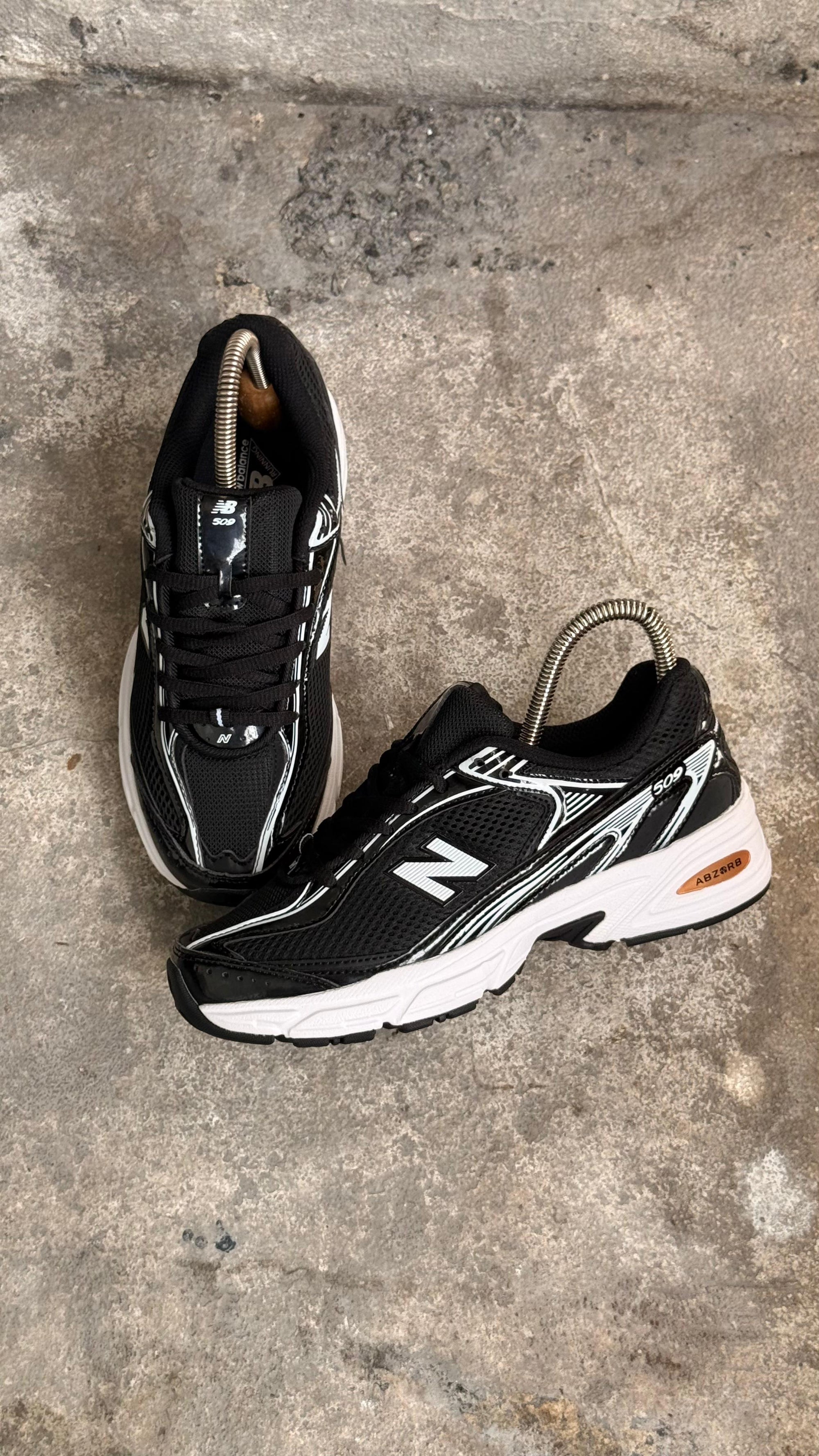 NEW BALANCE 509 NEGRO