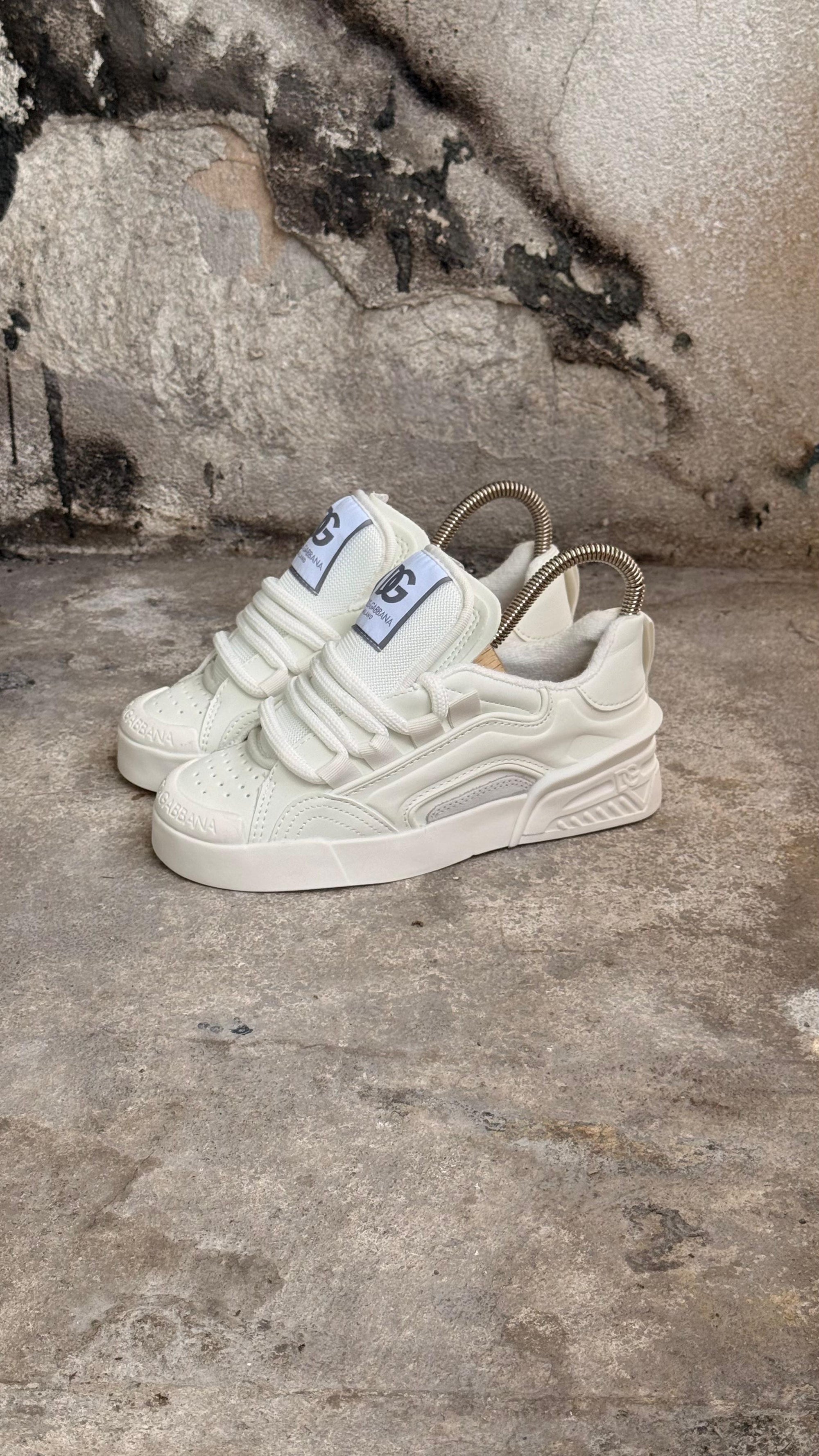 DOLCE GABBANA ZAPATILLA CORDÓN D
