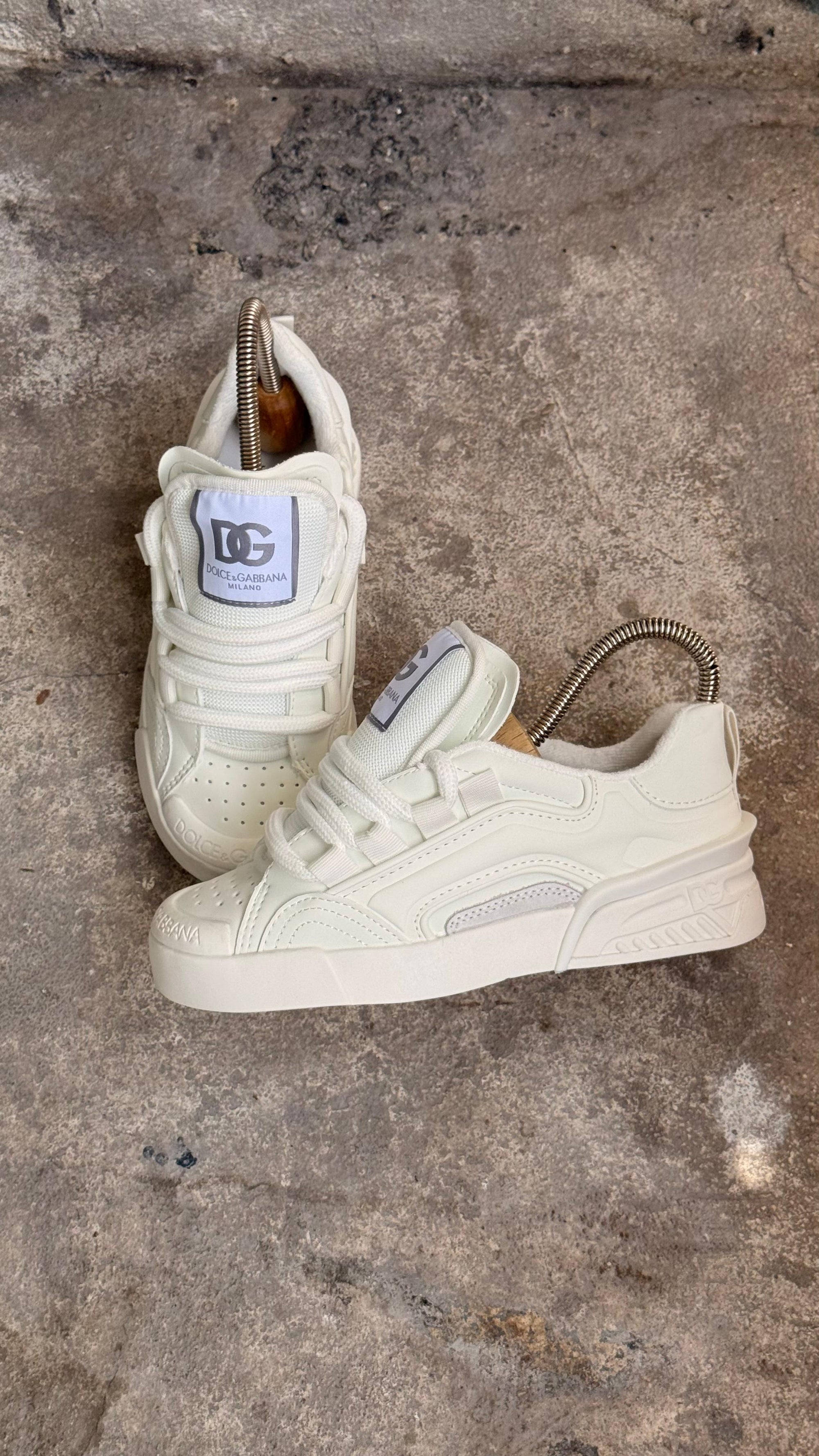 DOLCE GABBANA ZAPATILLA CORDÓN D