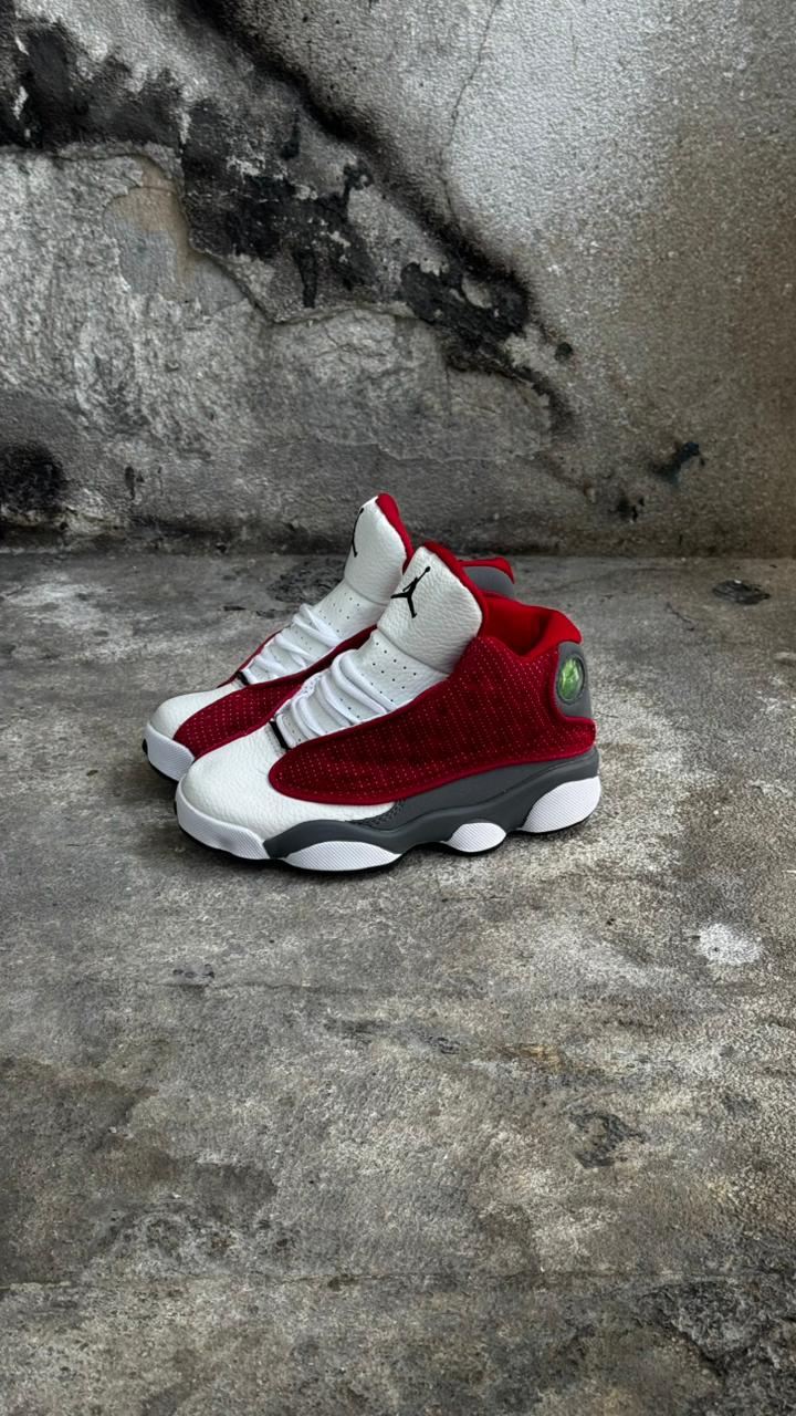 JORDAN RETRO 13 NIÑO BLANCA ROJA