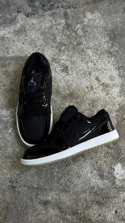 JORDAN RETRO 1 CHAROL NEGRA NIÑOS