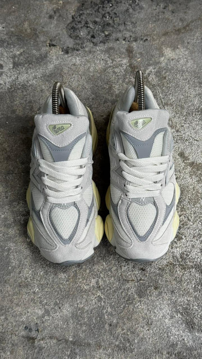 NEW BALANCE 9060 BEIGE