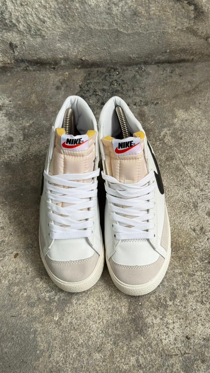 NIKE BLAZZER BOTA BLANCO