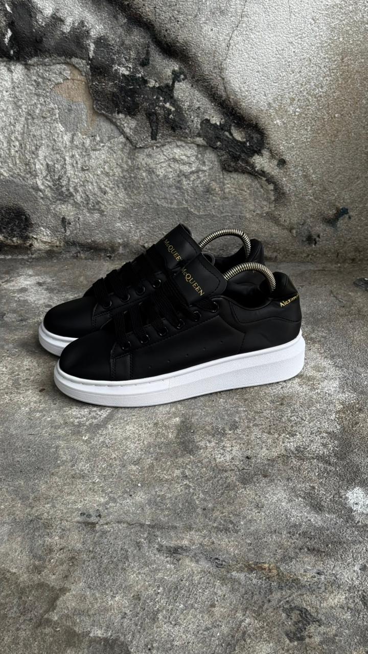 ALEXANDER MCQUEEN NEGRO BLANCO