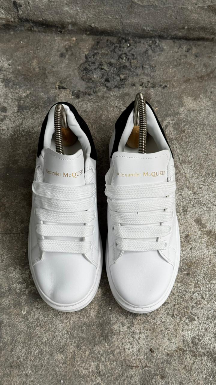 ALEXANDER MCQUEEN CLASICO BLANCO NEGRO