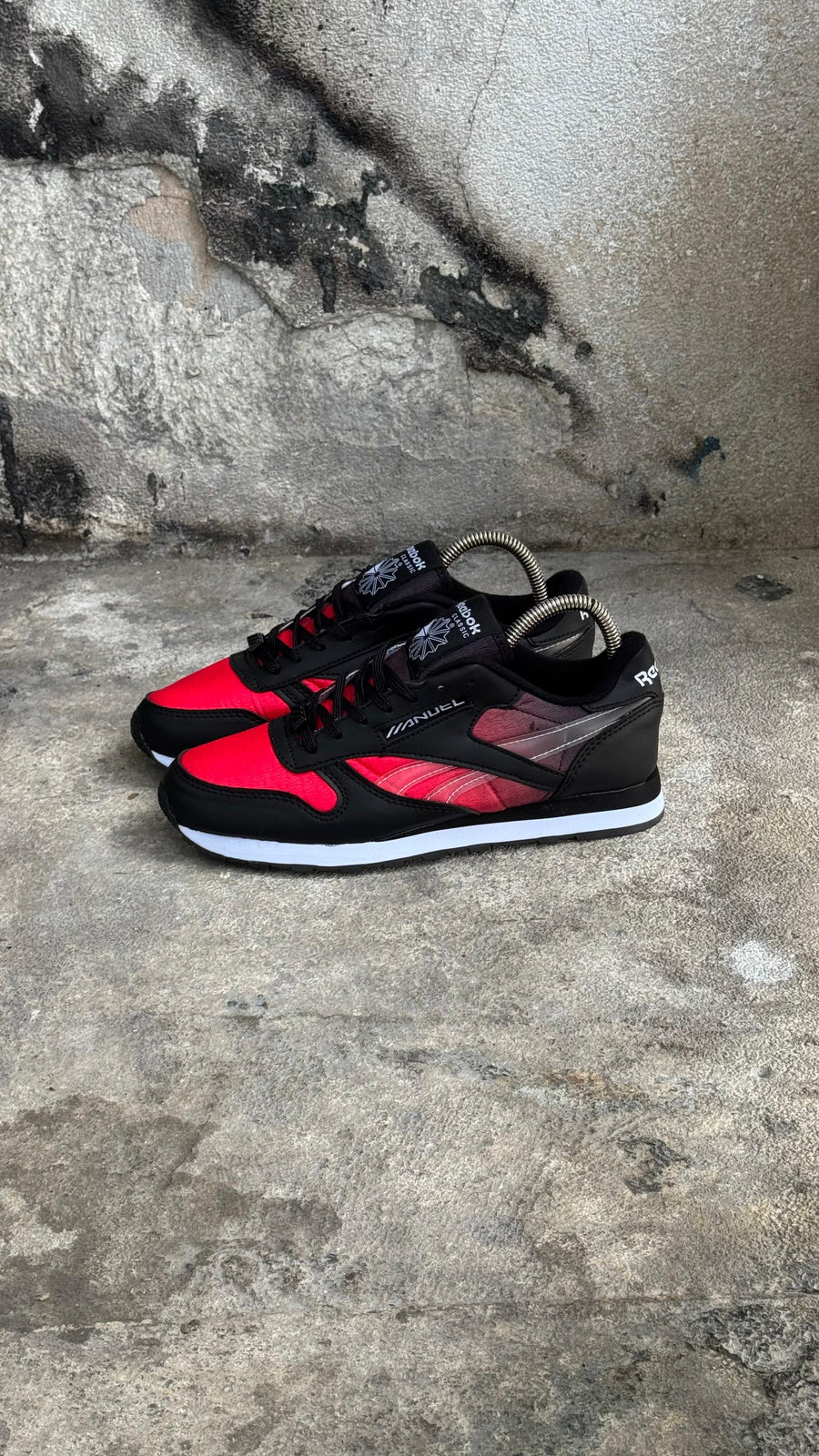 REBOOK ANUEL NEGRO ROJO