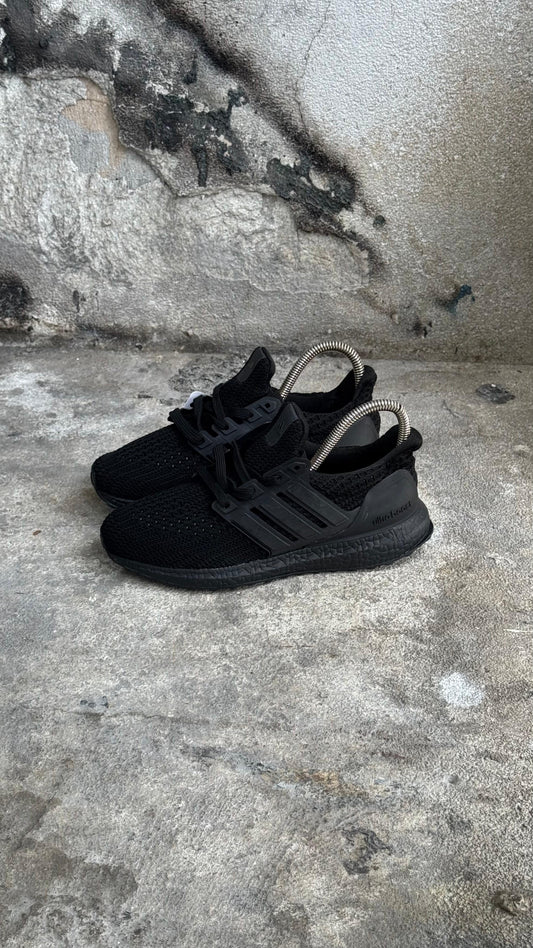 ADIDAS ULTRABOOST CLASICO NEGRO PROMO