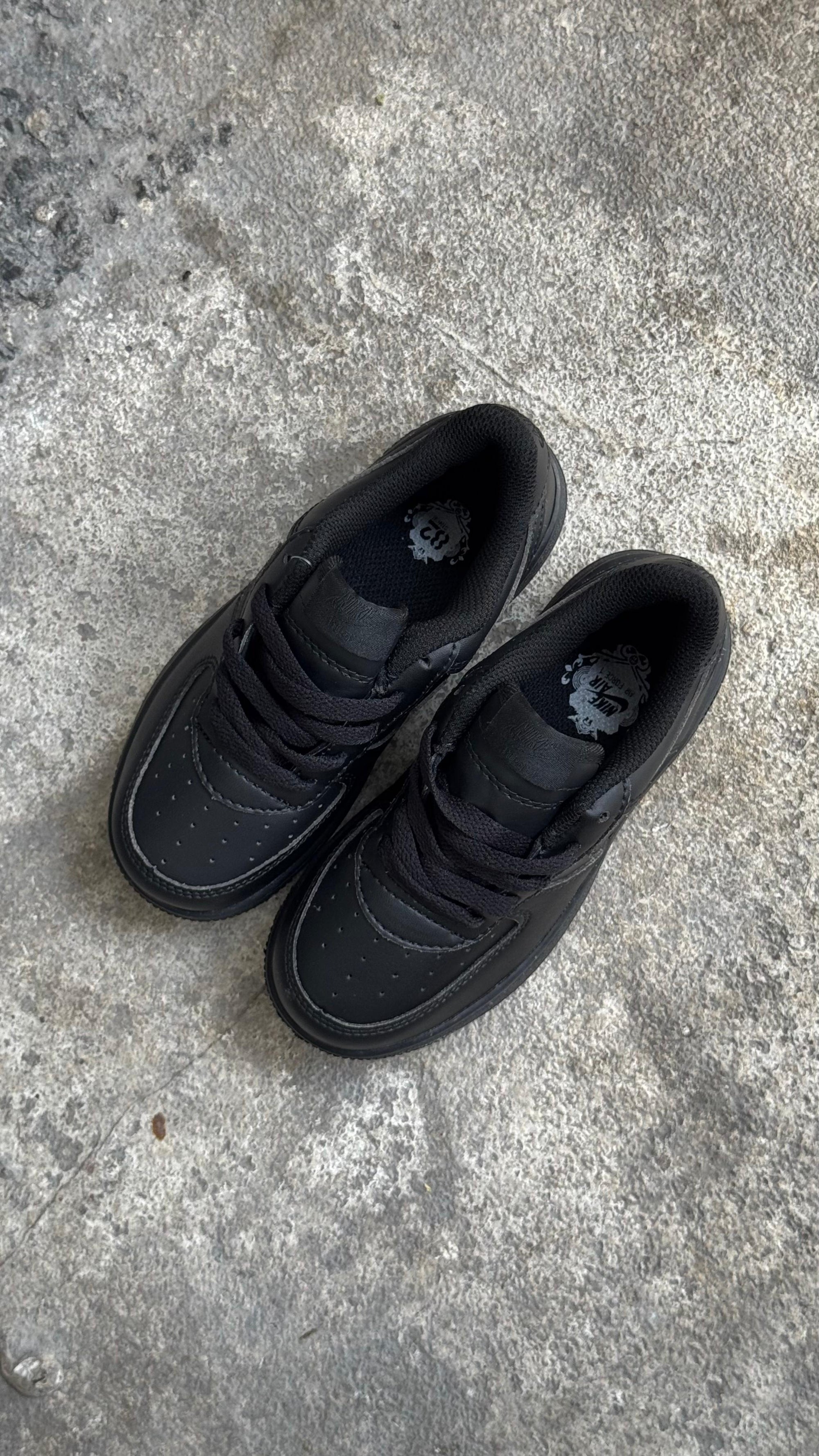 NIKE AF1 NEGRO NIÑO PROMO