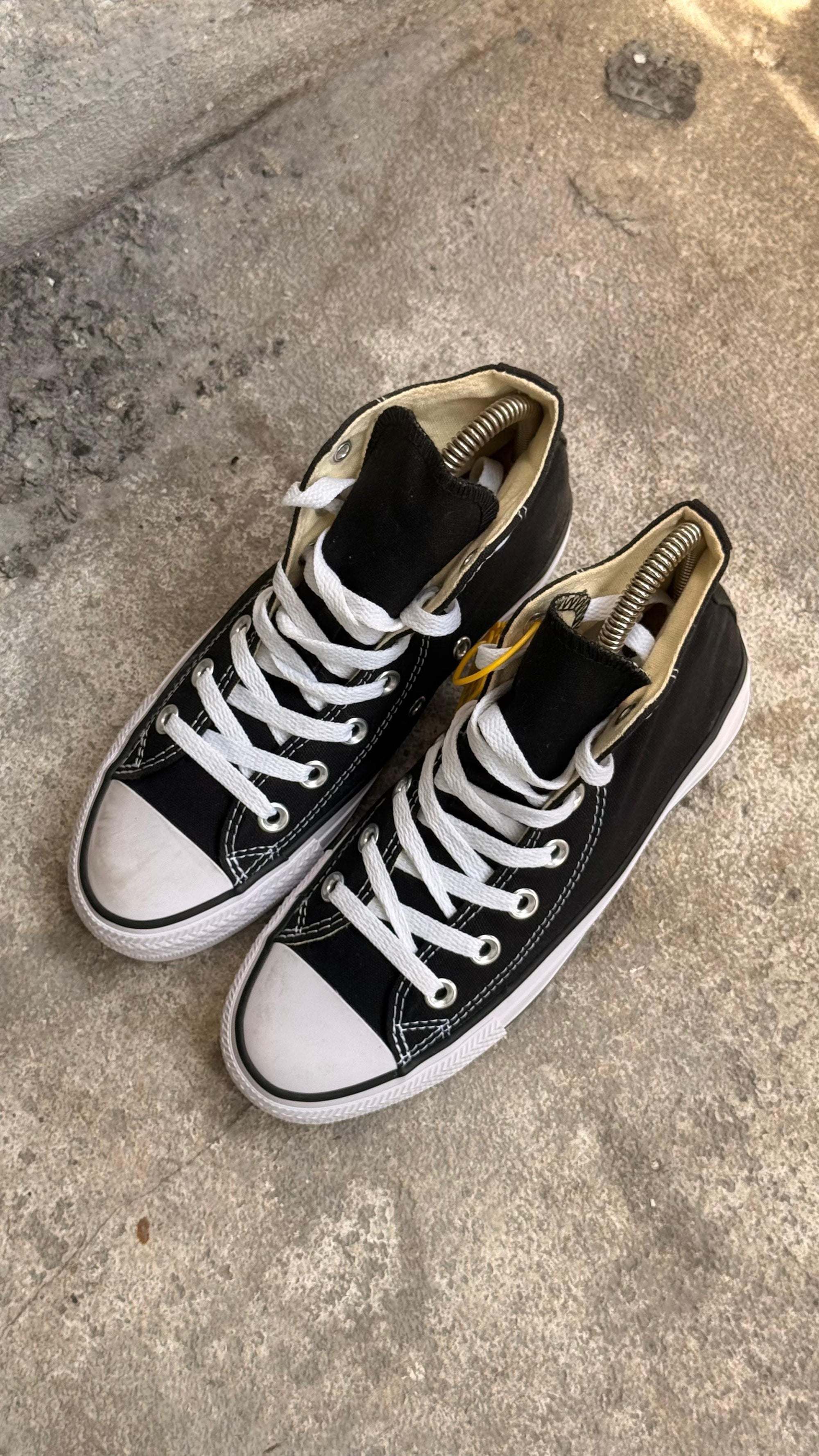 BOTA CONVERSE NEGRO BLANCO
