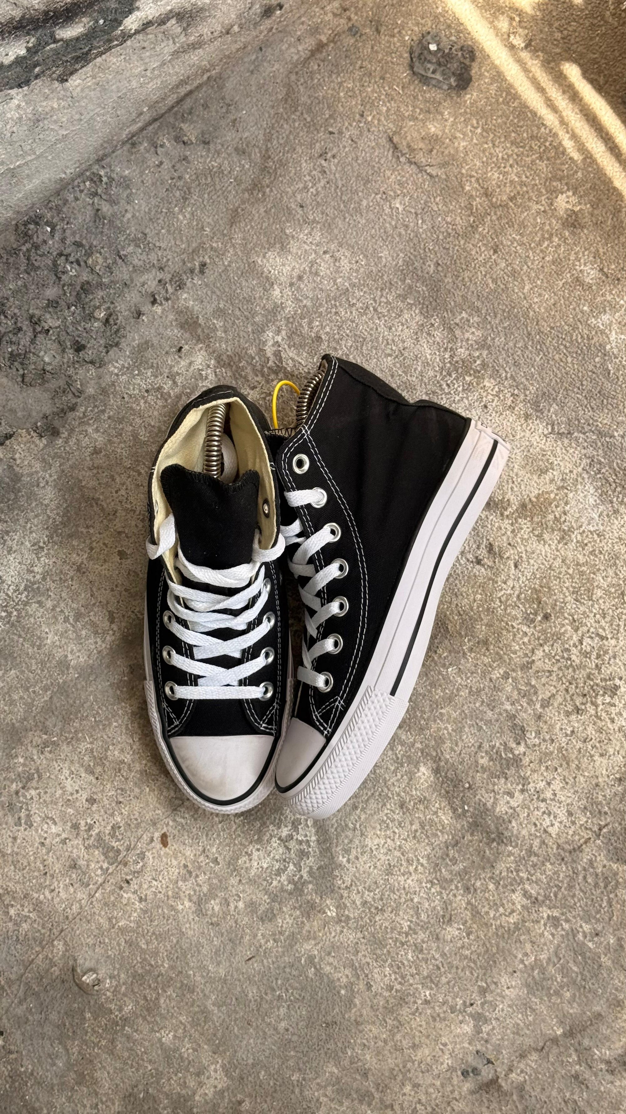 BOTA CONVERSE NEGRO BLANCO